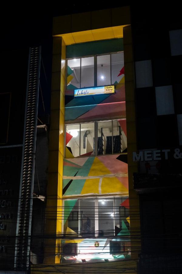 Liberta Hostel Bangkok Extérieur photo
