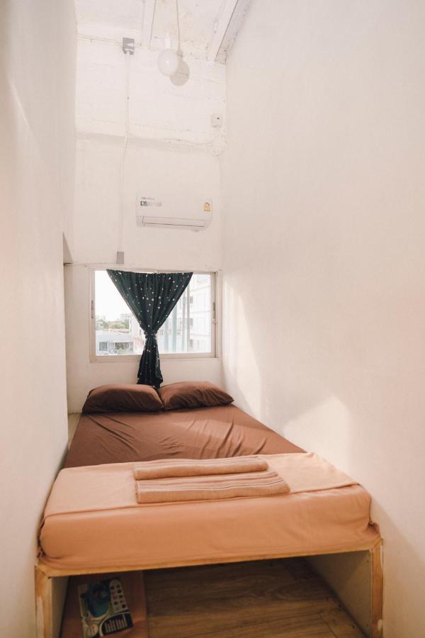 Liberta Hostel Bangkok Extérieur photo