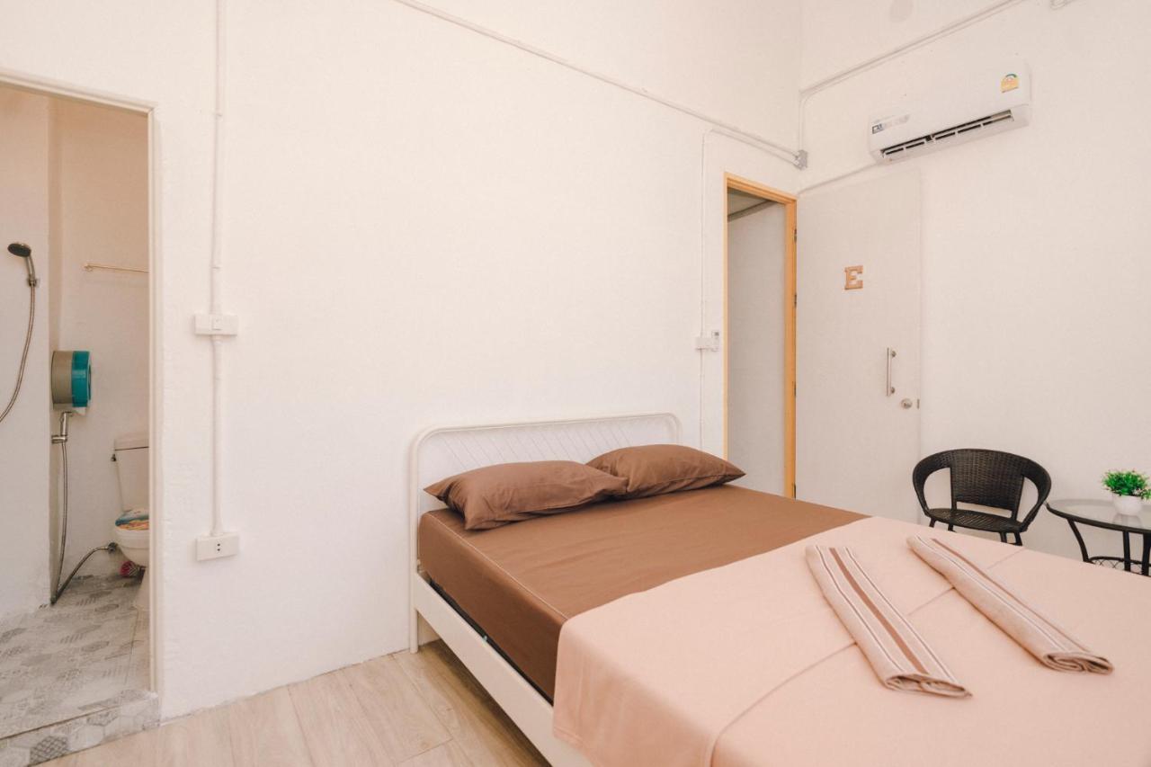 Liberta Hostel Bangkok Extérieur photo