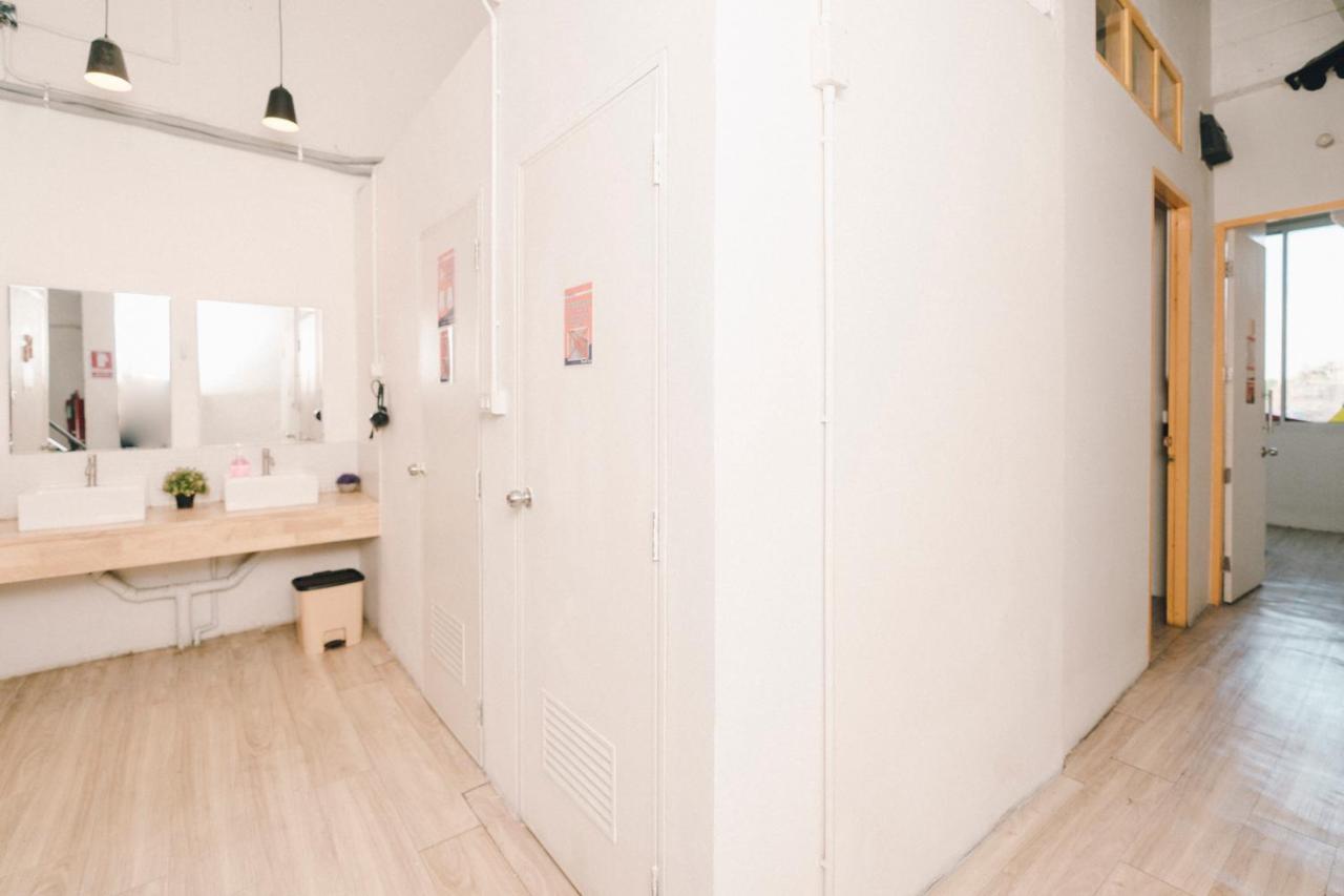 Liberta Hostel Bangkok Extérieur photo